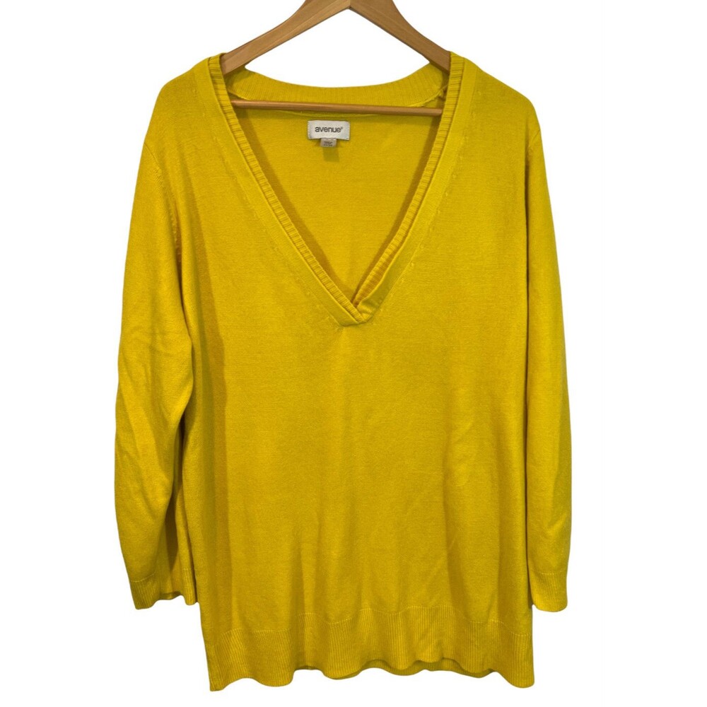 Avenue Women's Plus Size V Neck Sweater - Size 22/24  Very Soft